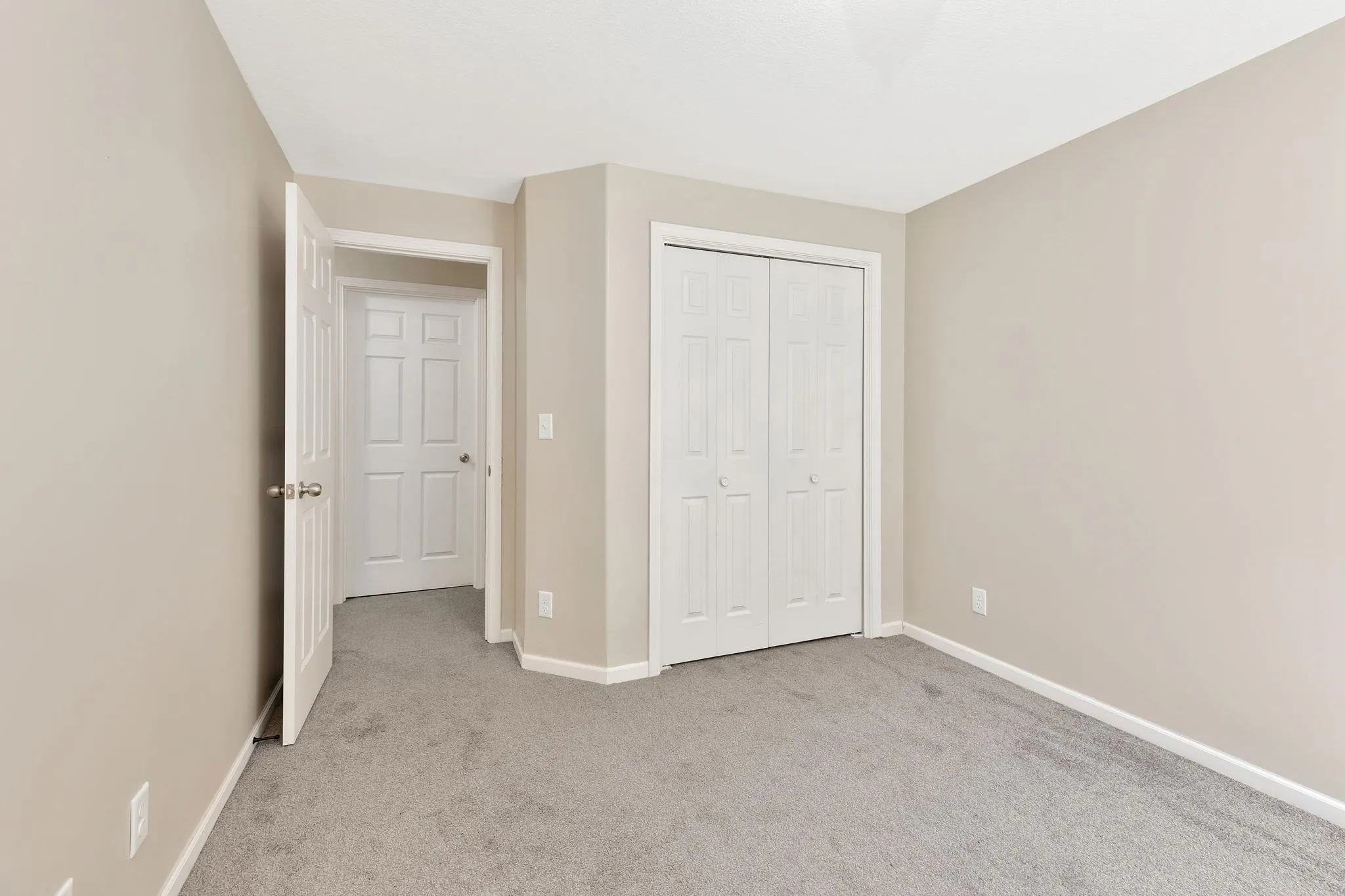 Wichita, Kansas 67216, United States, 4 Bedrooms Bedrooms, ,3 BathroomsBathrooms,Residential,Active,160750