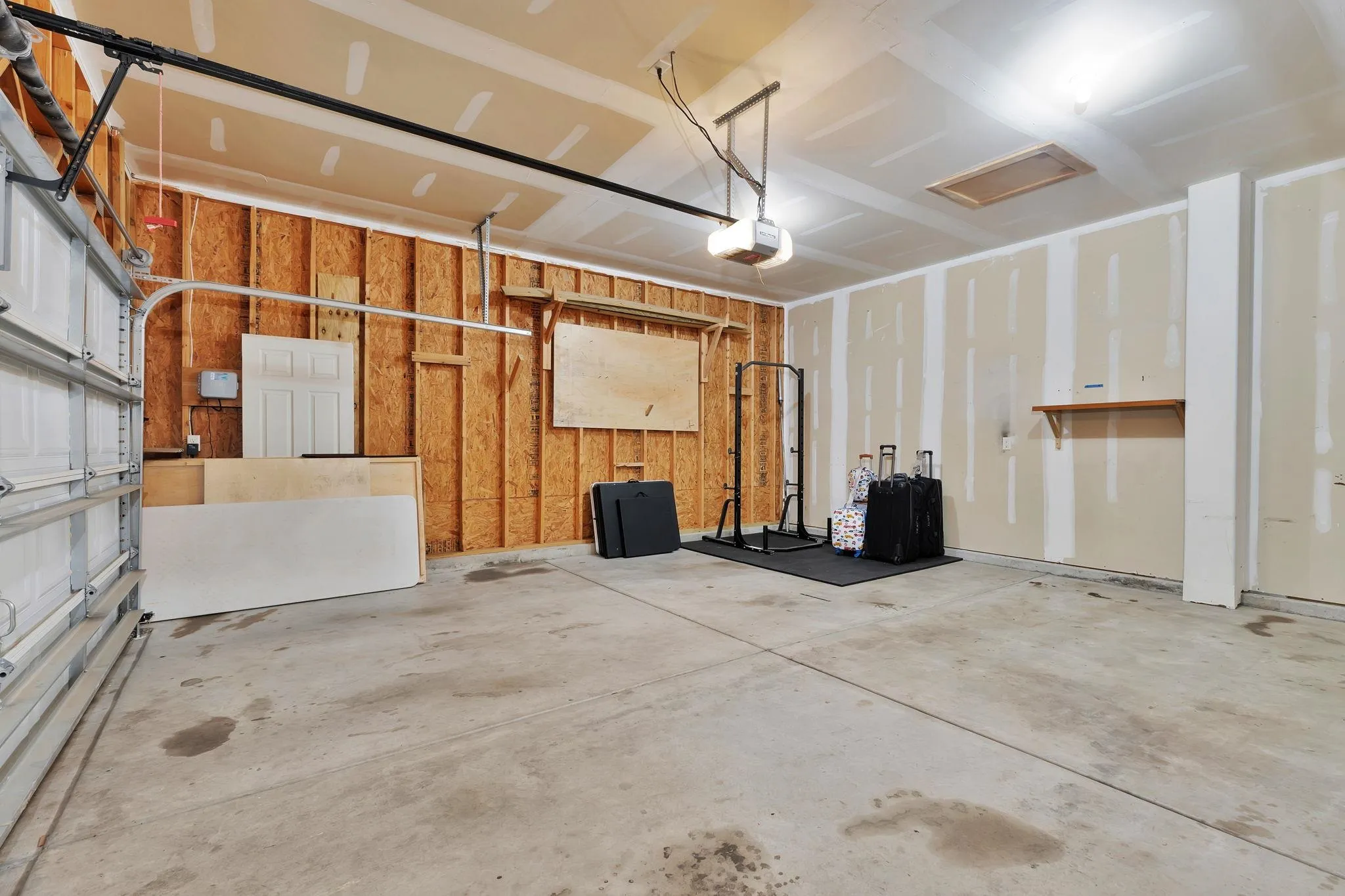 Wichita, Kansas 67216, United States, 4 Bedrooms Bedrooms, ,3 BathroomsBathrooms,Residential,Active,160750