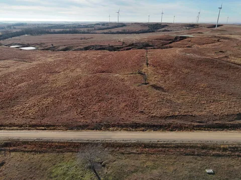 2210 Hawk Rd, Aurora, KS MLS: 649748