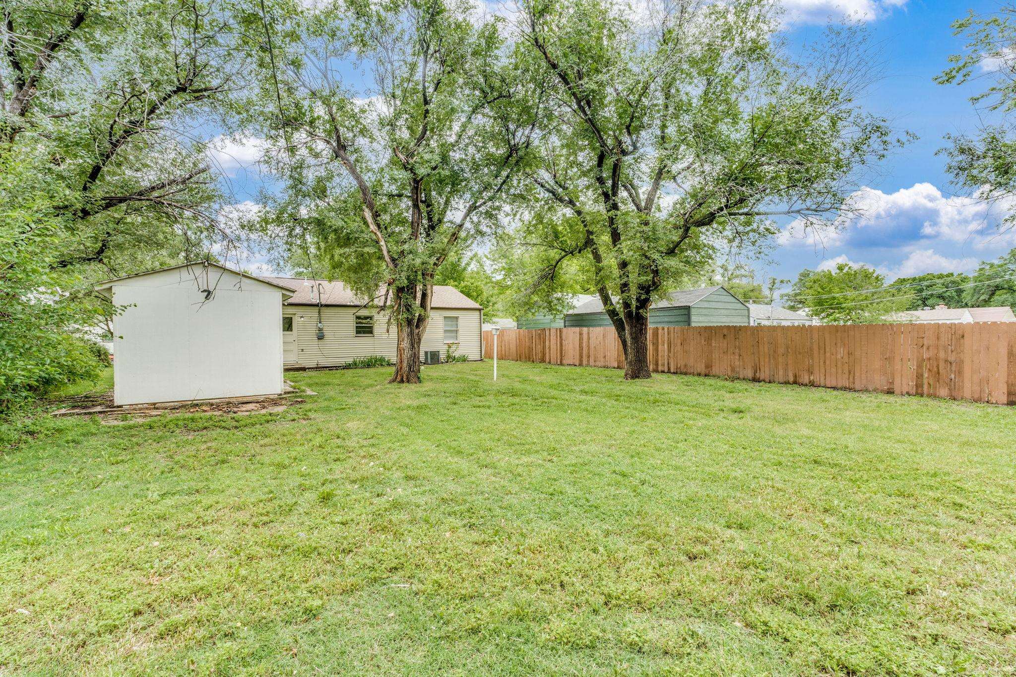 2427 S Everett St, Wichita, Virginia image 23