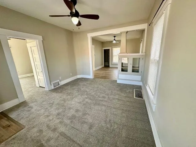 Newton, Kansas 67114, United States, 3 Bedrooms Bedrooms, ,2 BathroomsBathrooms,Residential,Active,228028