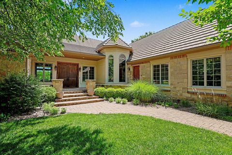 Homes For Sale - 215 E Pine Meadow Ct<br/> Andover, KS 67002