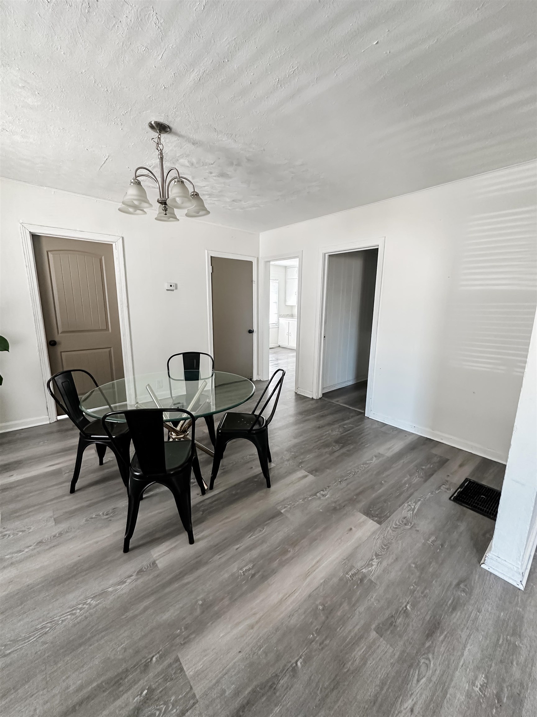 925 Sheridan St, Salina, Kansas image 6
