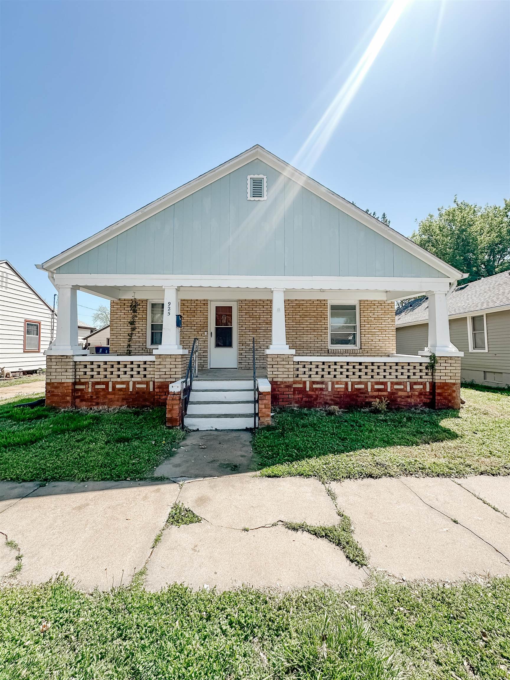 925 Sheridan St, Salina, Kansas image 1