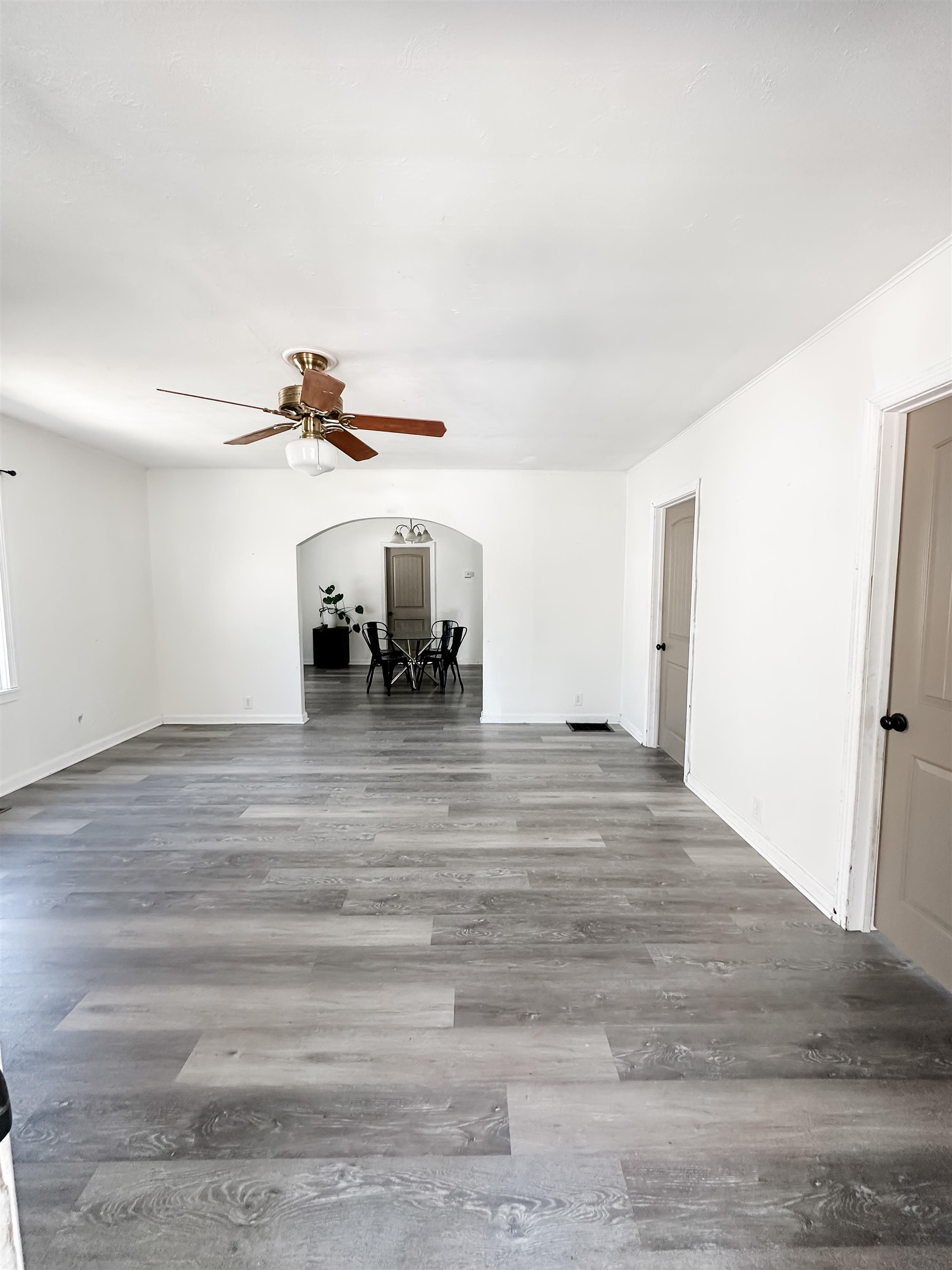 925 Sheridan St, Salina, Kansas image 3