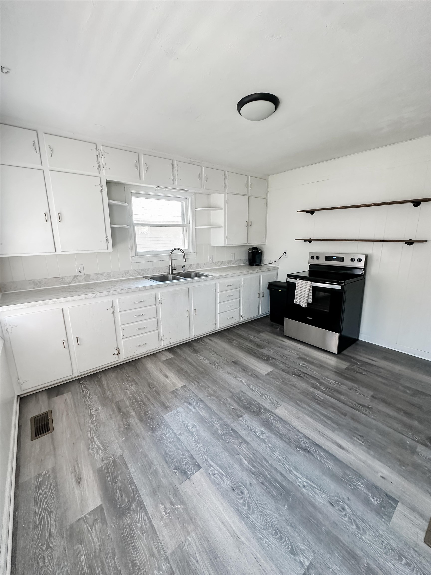 925 Sheridan St, Salina, Kansas image 13