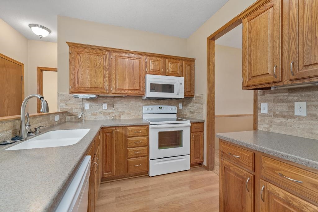 420 N Valley Stream Dr, Derby, Virginia image 13