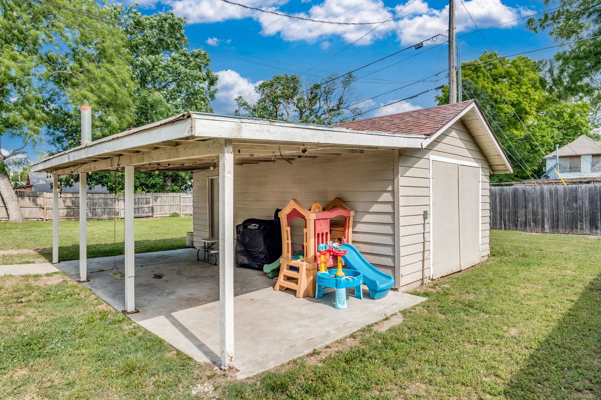 620 E 12th Ave, Winfield, Kansas image 32