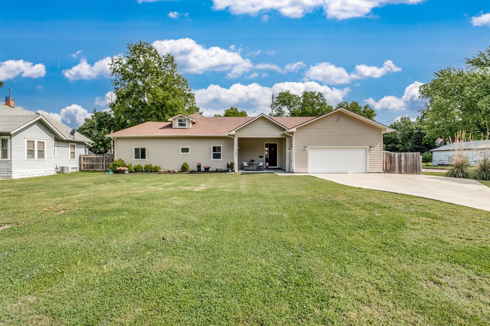 620 E 12th Ave, Winfield, Kansas image 1