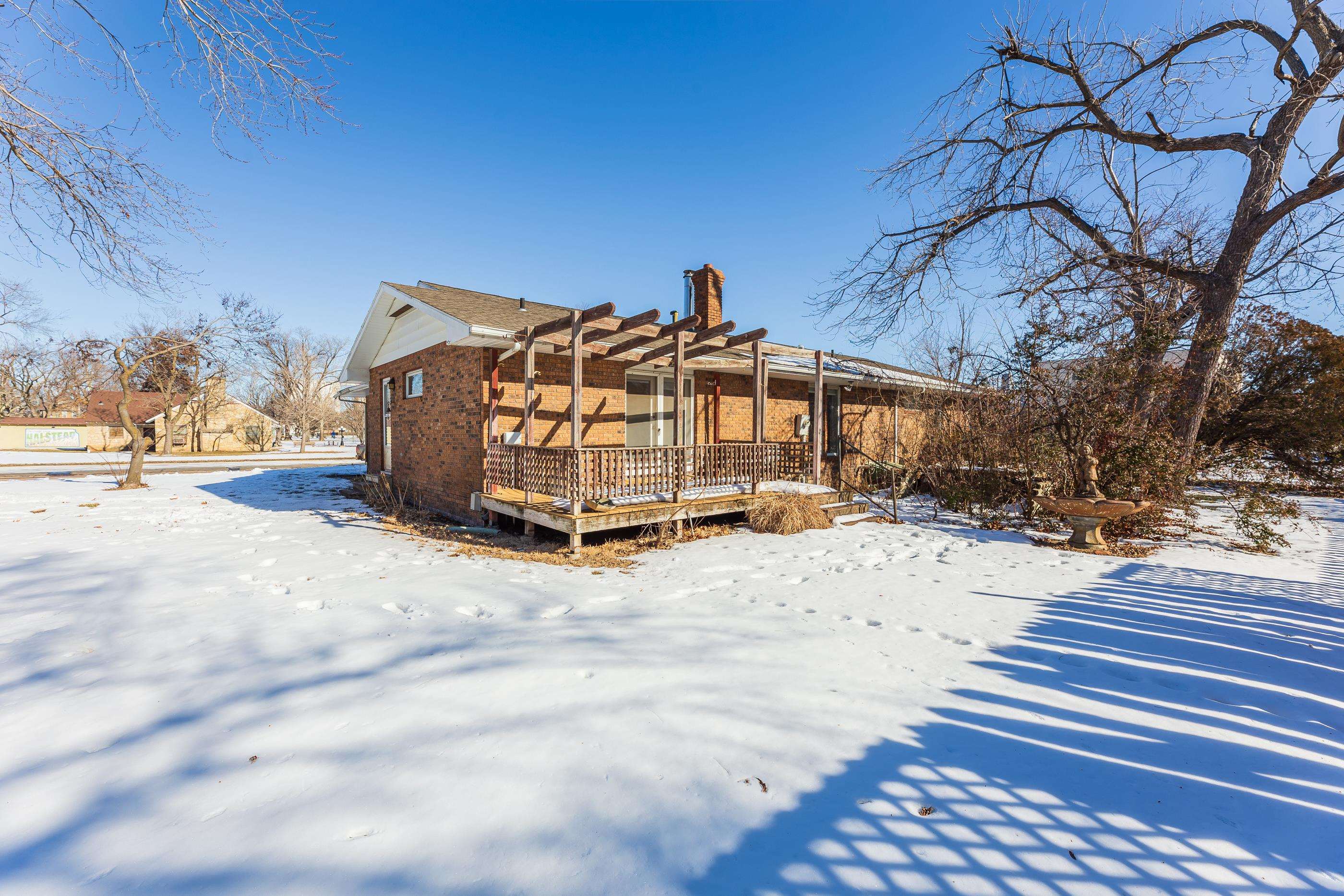 403 W 4th St, Halstead, Kansas image 3