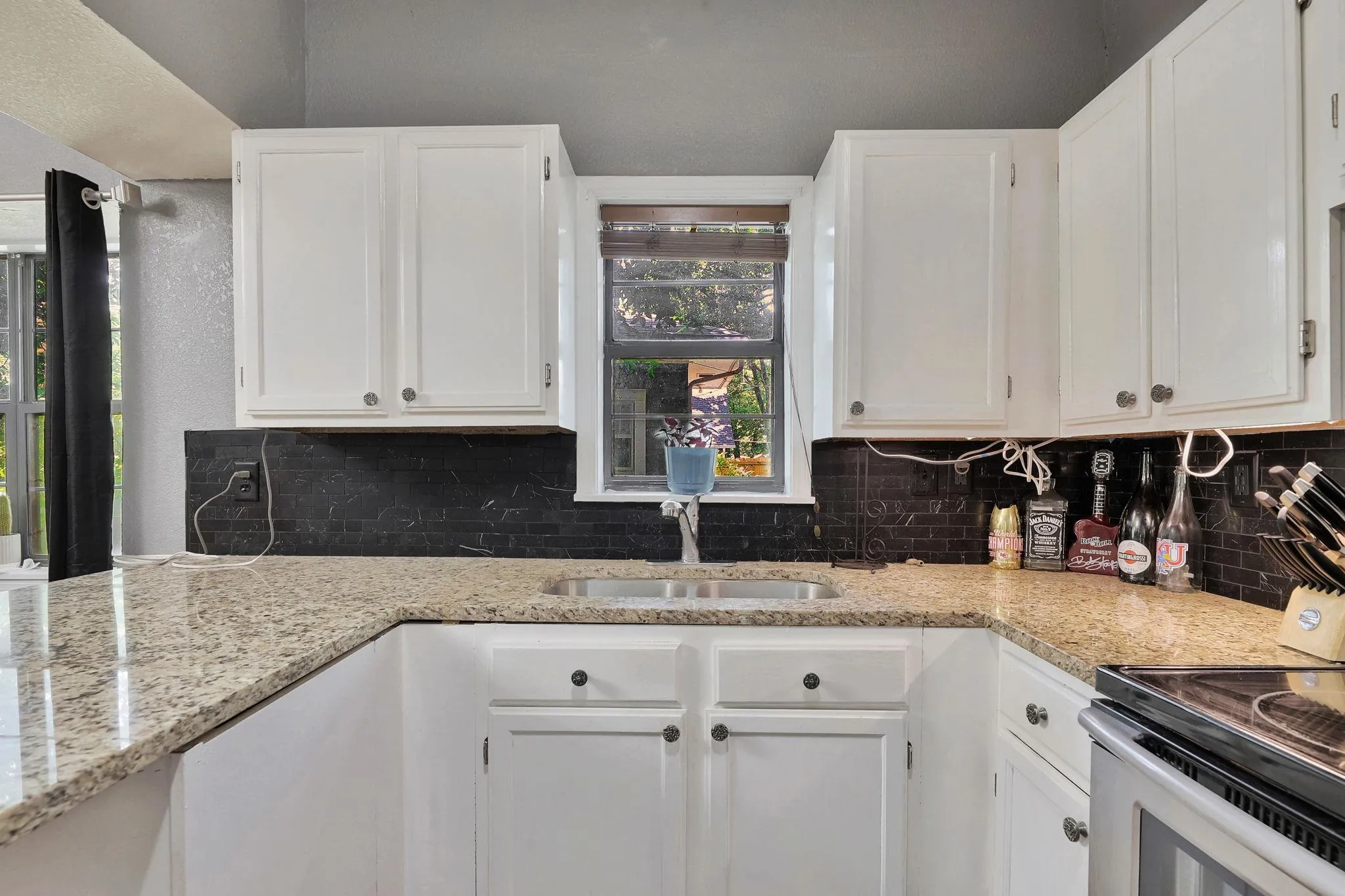 Sedgwick, Kansas 67135, United States, 3 Bedrooms Bedrooms, ,1 BathroomBathrooms,Residential,Active,53110