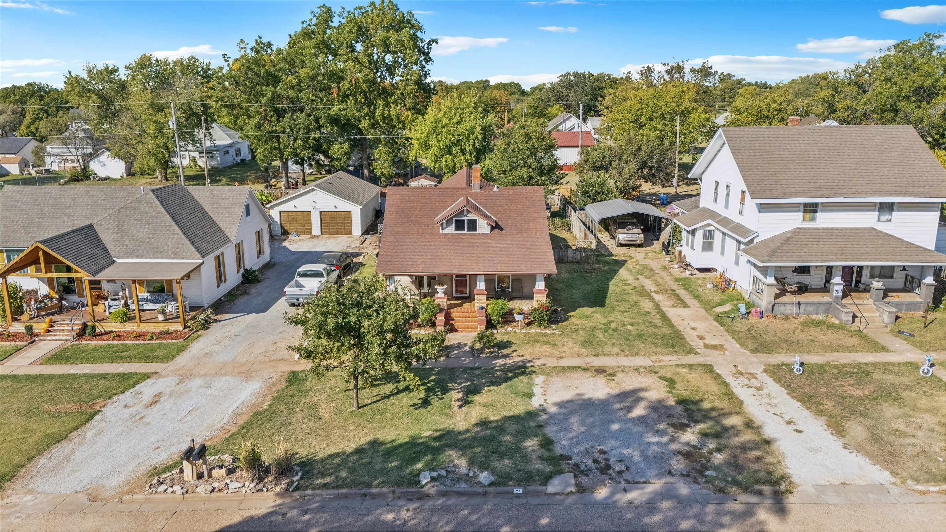 21 N Webb St, Caldwell, Kansas image 3