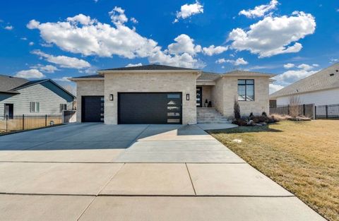 Homes For Sale - 1605 N Lakeside Dr<br/> Andover, KS 67002