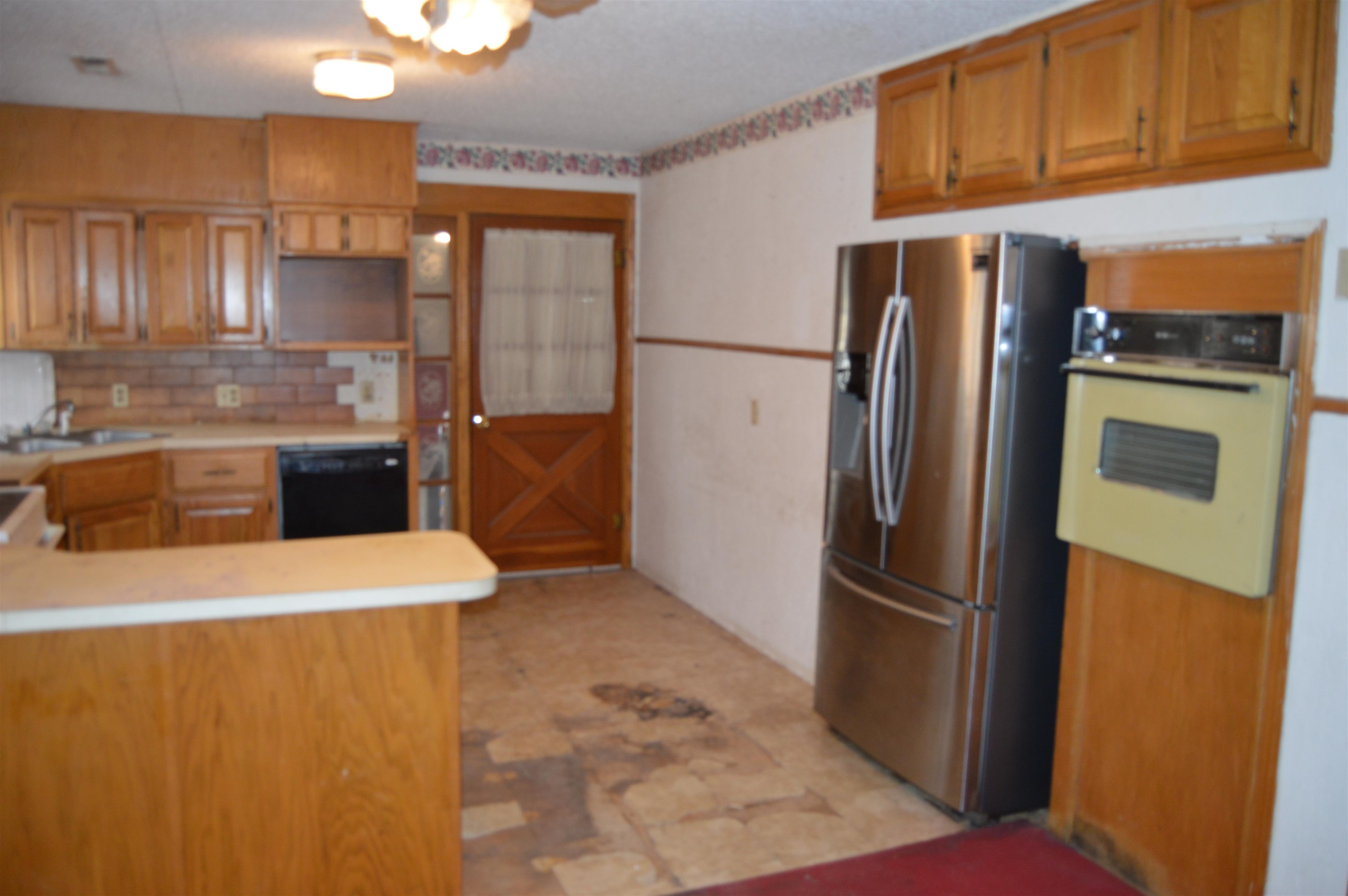 Wichita, Kansas 67213, United States, 2 Bedrooms Bedrooms, ,2 BathroomsBathrooms,Residential,Pending,68602