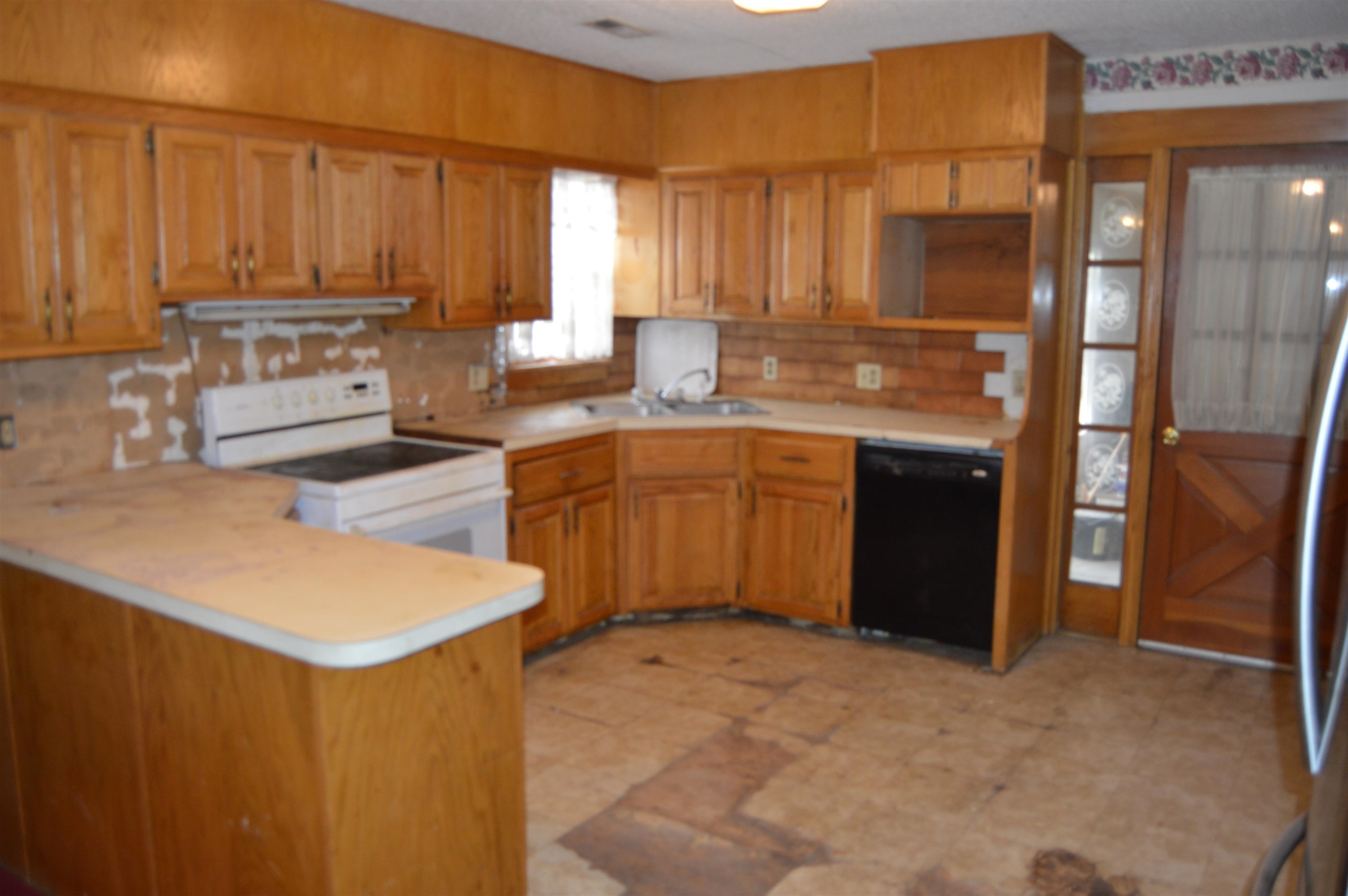 Wichita, Kansas 67213, United States, 2 Bedrooms Bedrooms, ,2 BathroomsBathrooms,Residential,Pending,68602