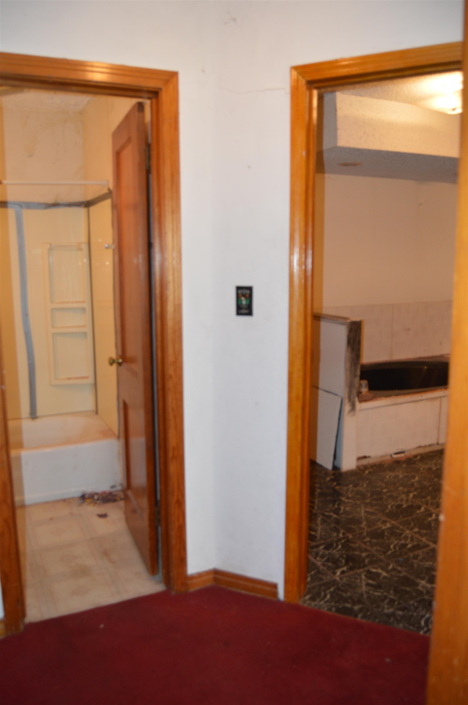 Wichita, Kansas 67213, United States, 2 Bedrooms Bedrooms, ,2 BathroomsBathrooms,Residential,Pending,68602
