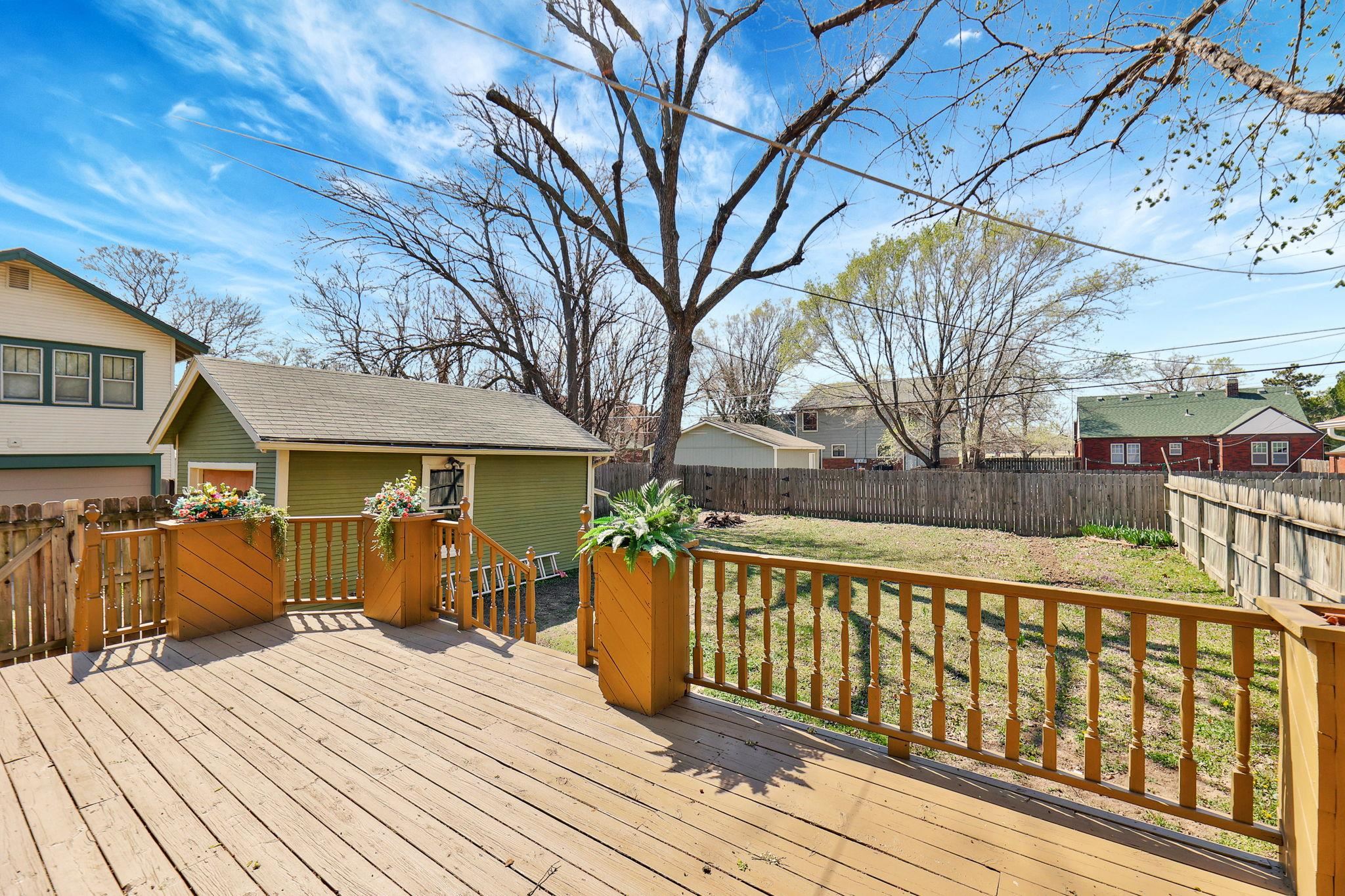 Wichita, Kansas 67203, United States, 2 Bedrooms Bedrooms, ,1 BathroomBathrooms,Residential,Pending,62352