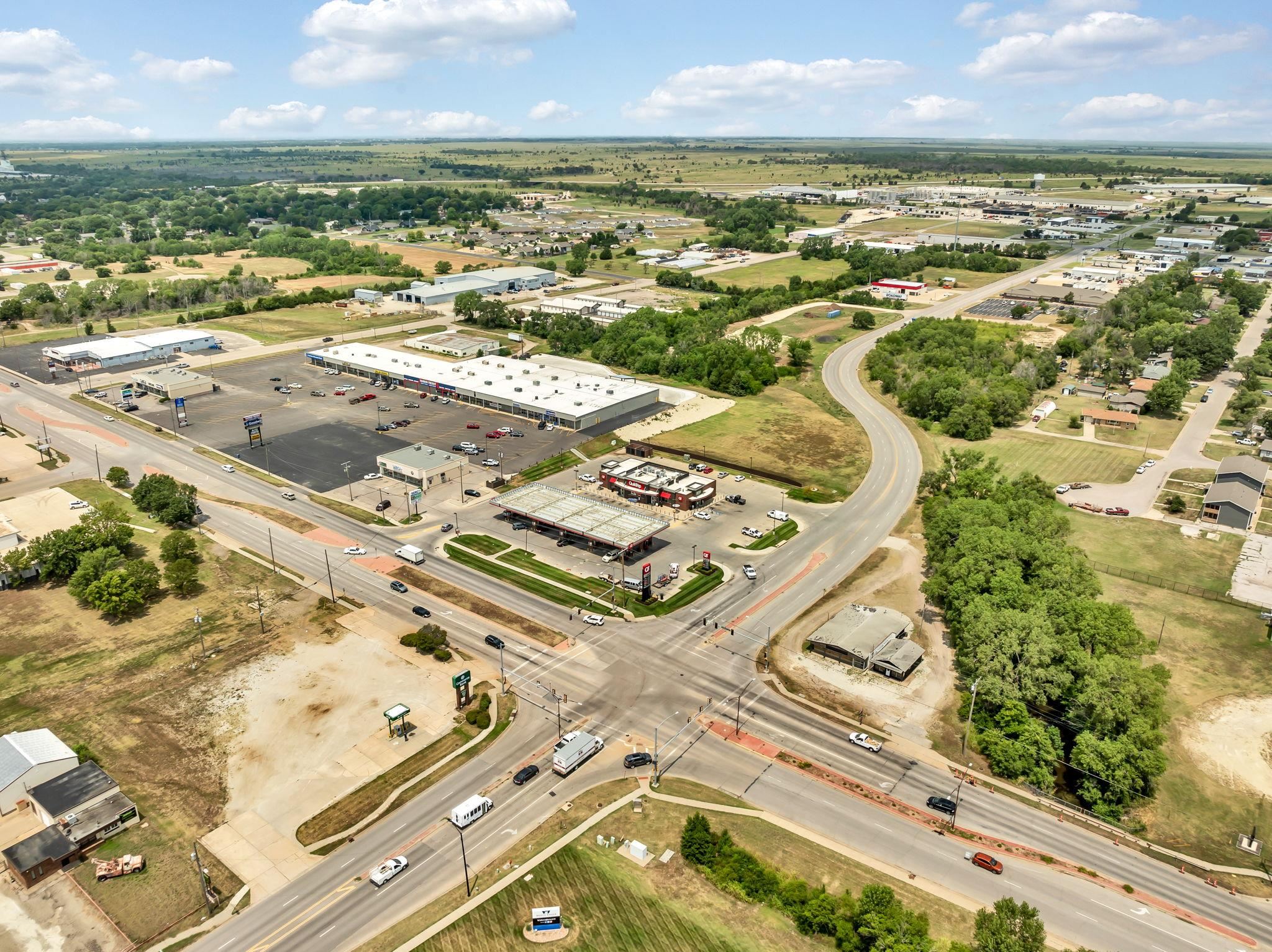 222 N Millheisler Rd, El Dorado, Kansas image 16
