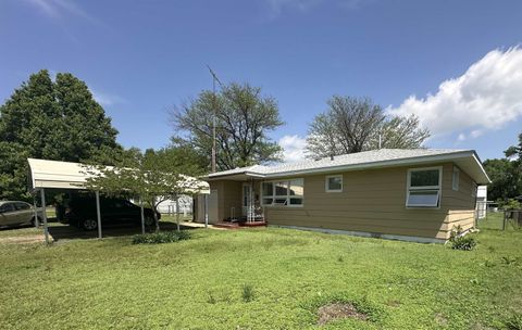 Homes For Sale - 516 N Botkin St<br/> Harper County, Attica, KS 67009