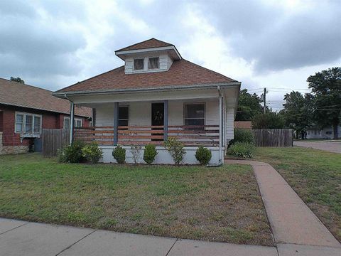 Homes For Sale - 903 N Washington Ave<br/> Wellington, KS 67152