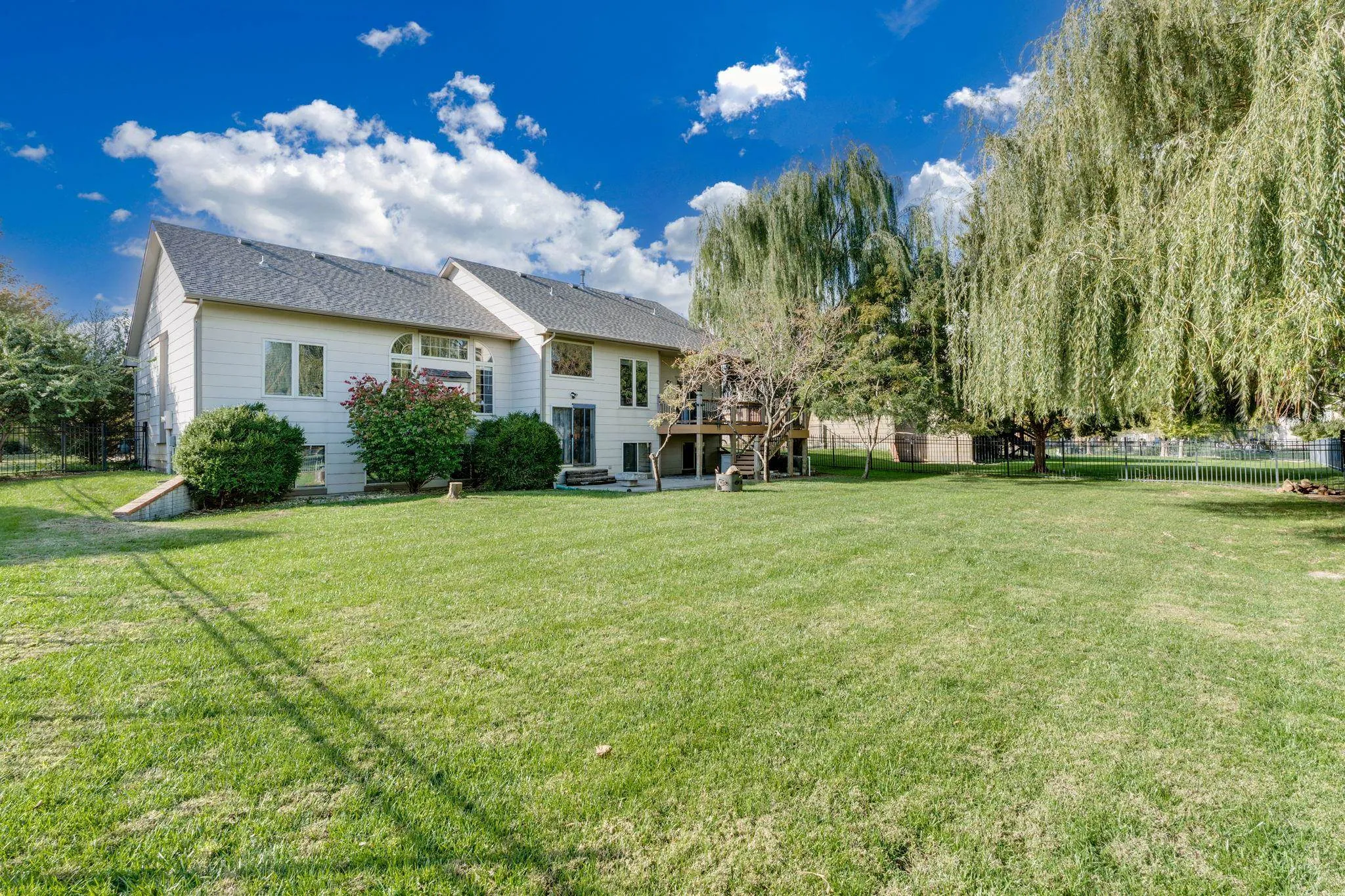 Andover, Kansas 67002, United States, 3 Bedrooms Bedrooms, ,2 BathroomsBathrooms,Residential,Active,246063