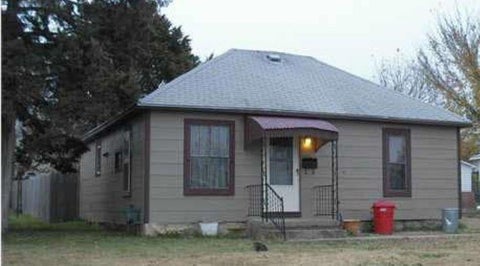 Homes For Sale - 214 N Iowa St<br/> Cowley County, Winfield, KS 67156