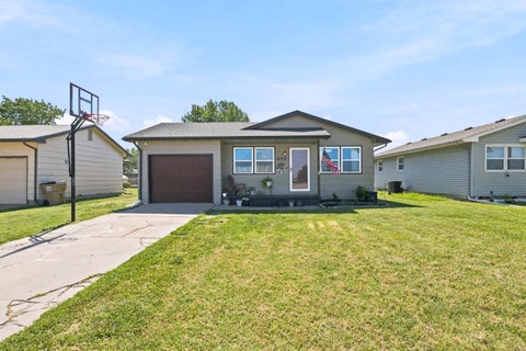 Townhouse For Sale - 419 N Sedgwick Ave<br/> Burrton, KS 67020