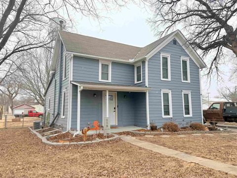 Homes For Sale - 118 N Park St<br/> Dickinson County, Hope, KS 67451