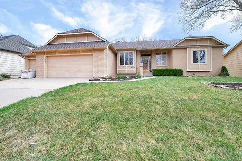 8319 E Oxford Cir, Wichita, KS 67226 - MLS#: 652956