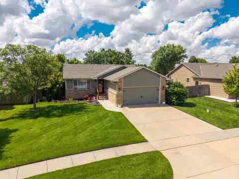 Homes For Sale - 13901 W Ponderosa<br/> Sedgwick County, Wichita, KS 67235