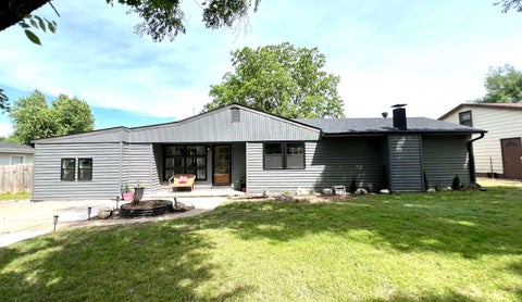 Homes For Sale - 1124 N 7th St<br/> Cowley County, Arkansas City, KS 67005