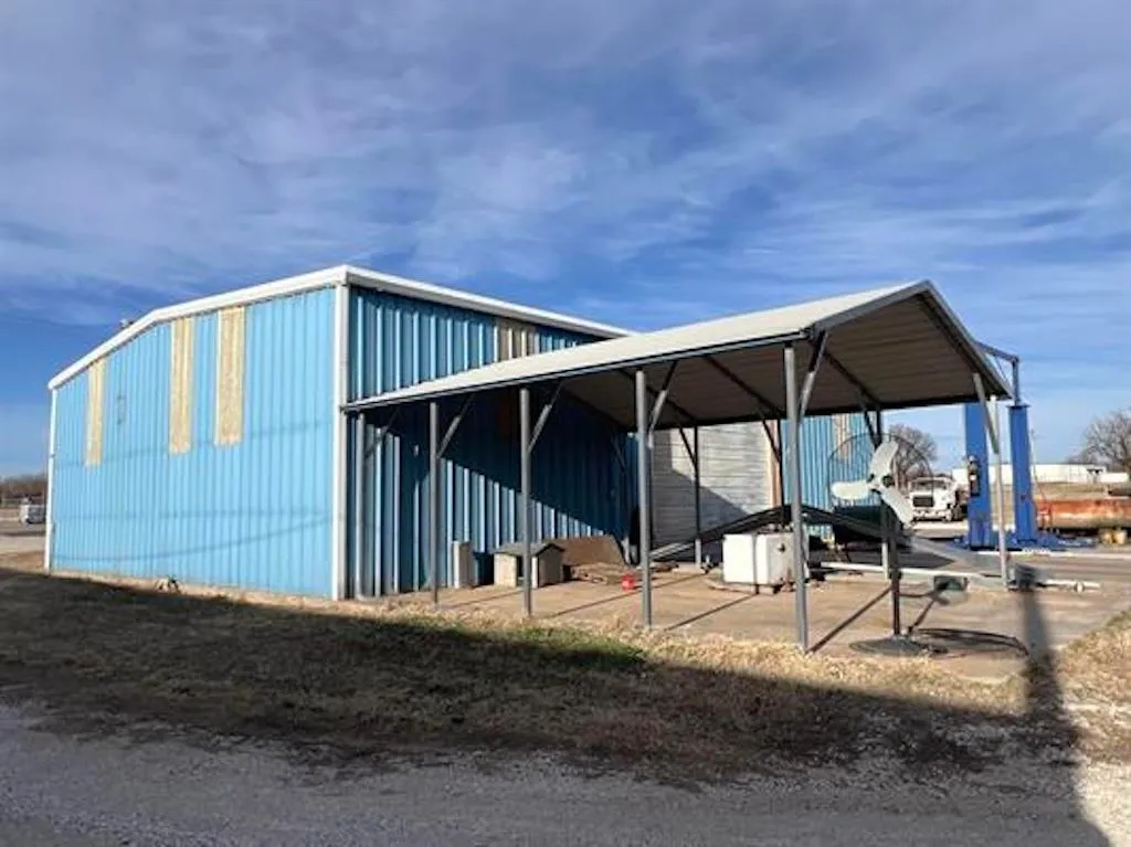 Winfield, Kansas 67156, United States, ,Commercial,Active,147154