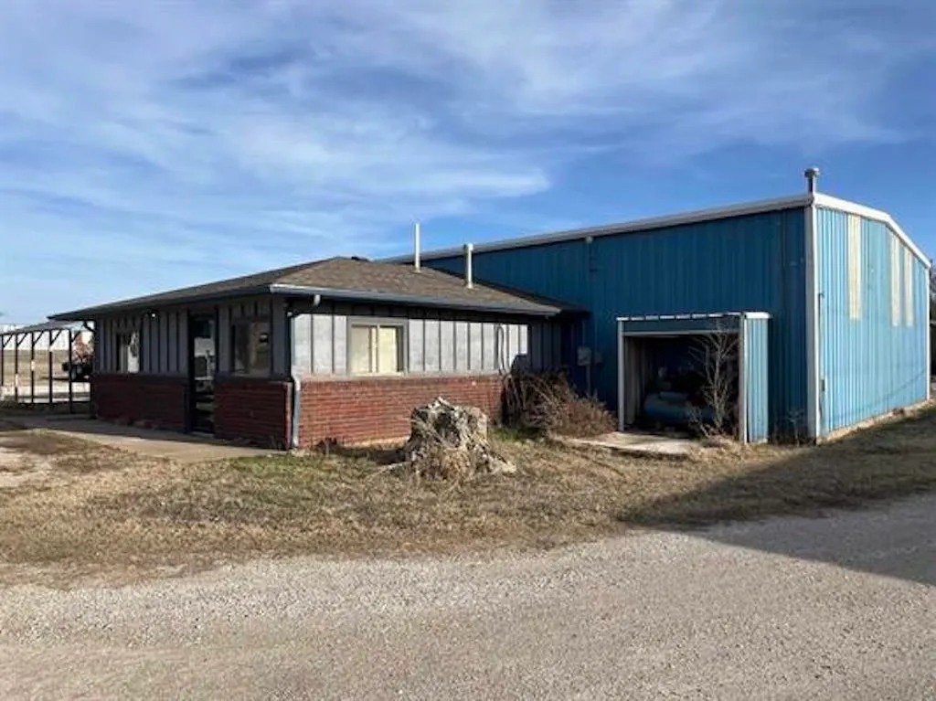 Winfield, Kansas 67156, United States, ,Commercial,Active,147154