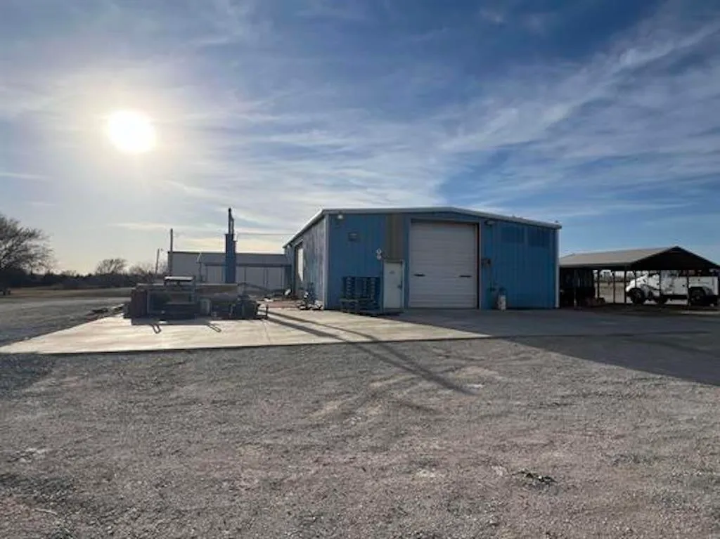 Winfield, Kansas 67156, United States, ,Commercial,Active,147154