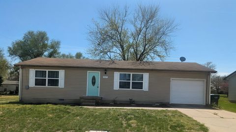 Homes For Sale - 507 W B St<br/> Marion County, Hillsboro, KS 67063