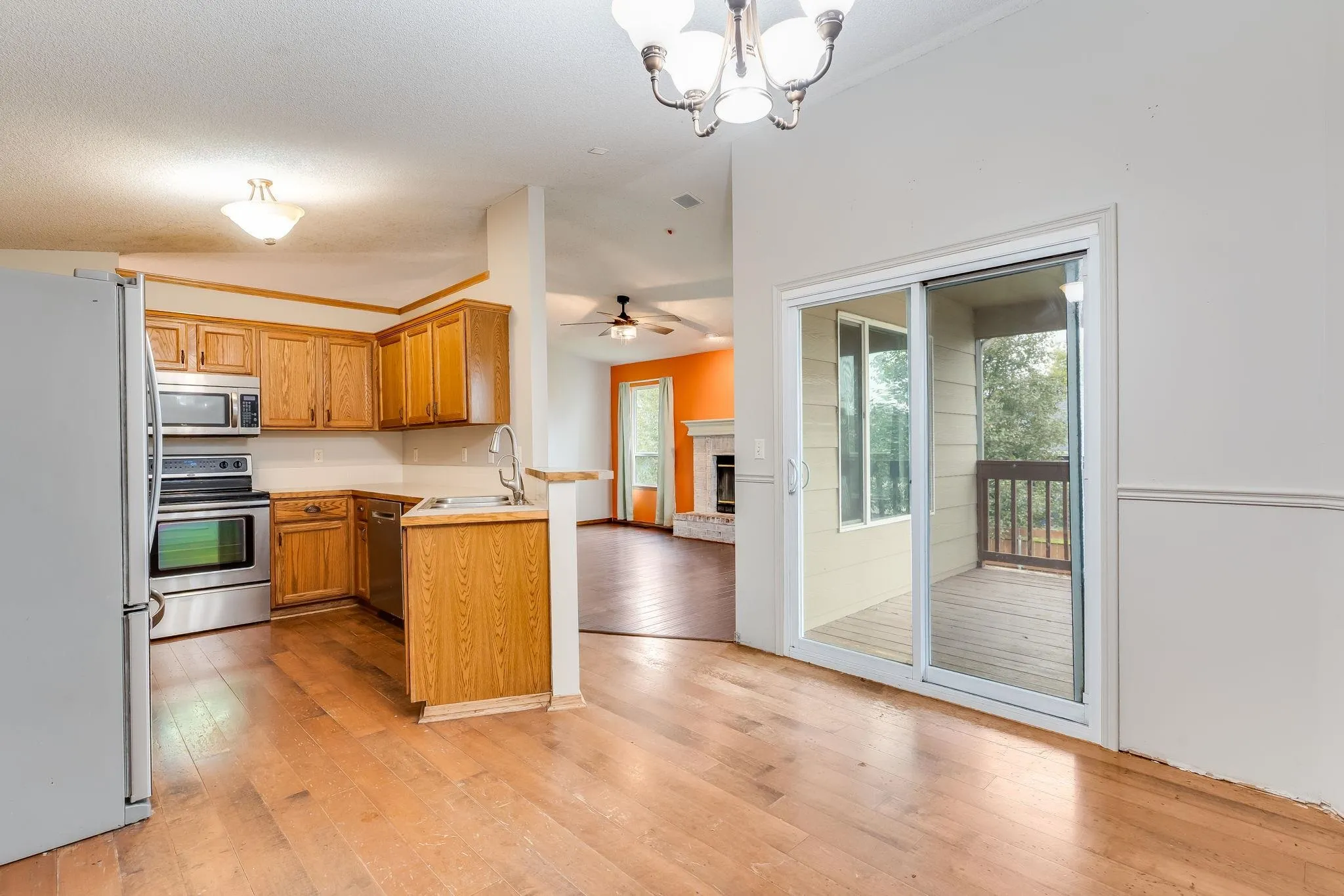 Wichita, Kansas 67209, United States, 4 Bedrooms Bedrooms, ,2 BathroomsBathrooms,Residential,Active,233934