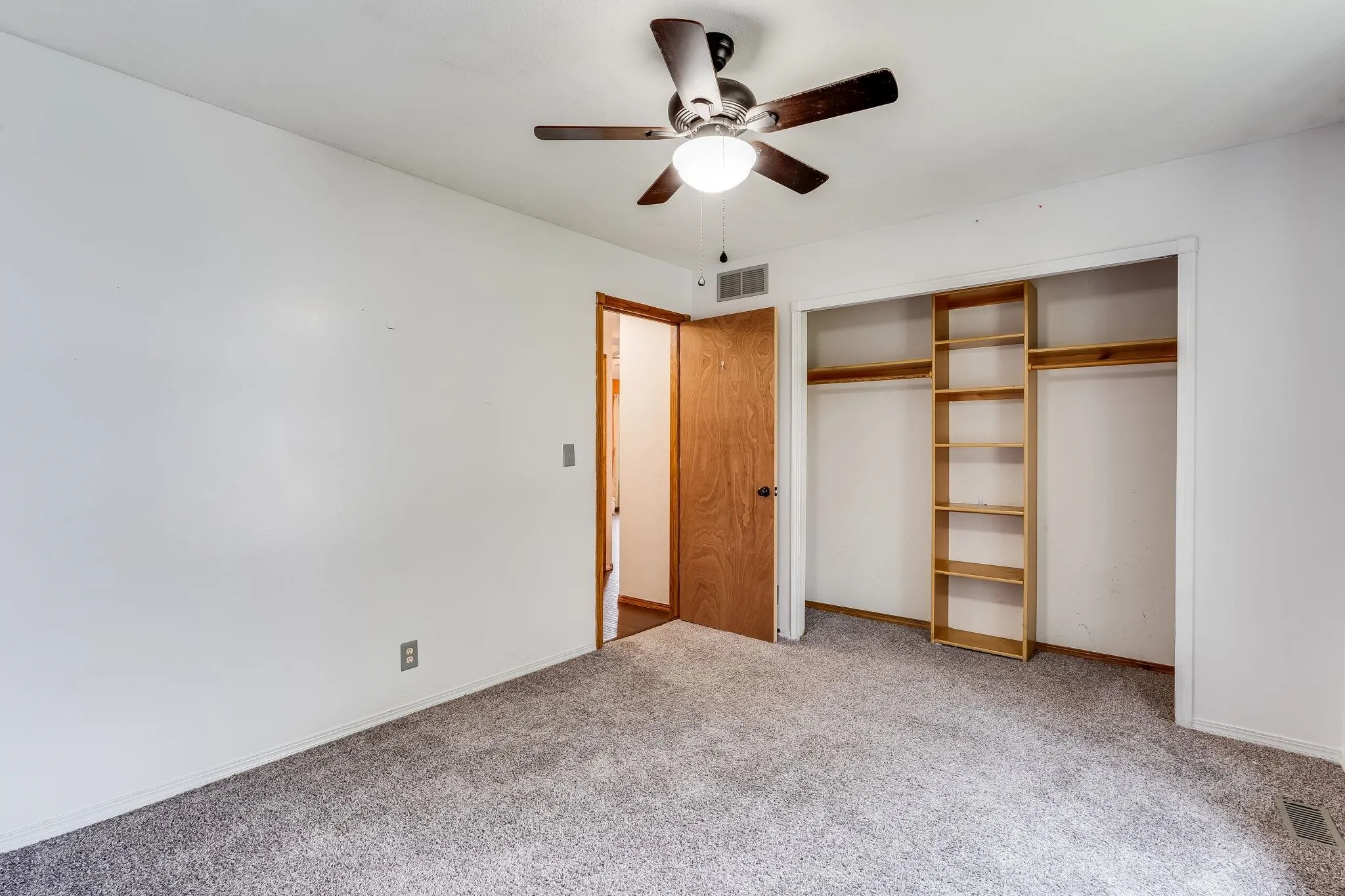 Wichita, Kansas 67209, United States, 4 Bedrooms Bedrooms, ,2 BathroomsBathrooms,Residential,Active,233934