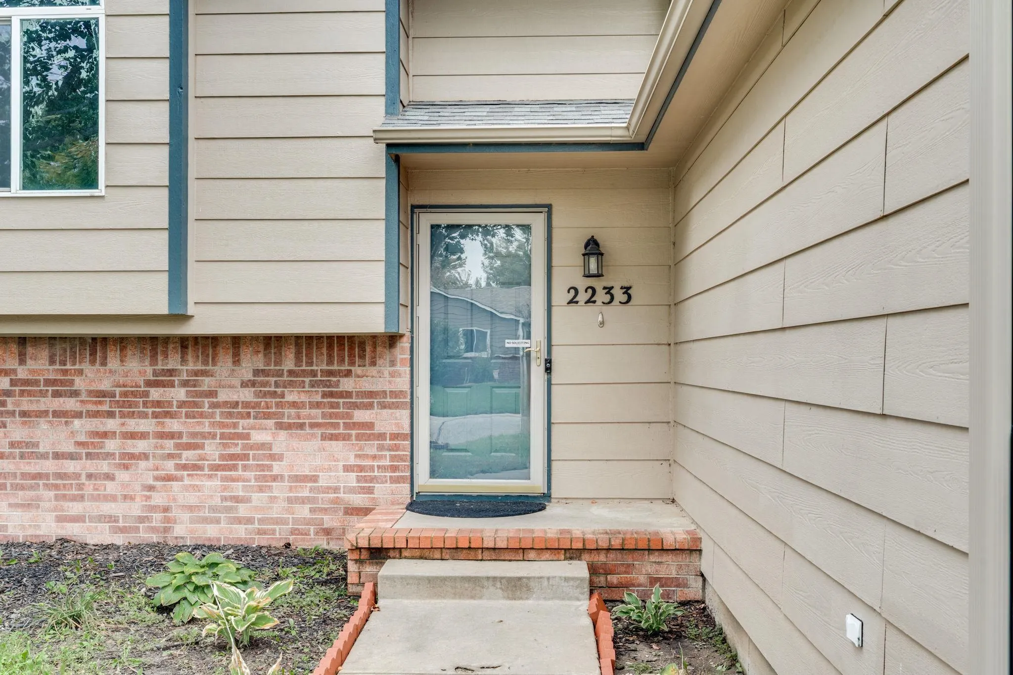 Wichita, Kansas 67209, United States, 4 Bedrooms Bedrooms, ,2 BathroomsBathrooms,Residential,Active,233934