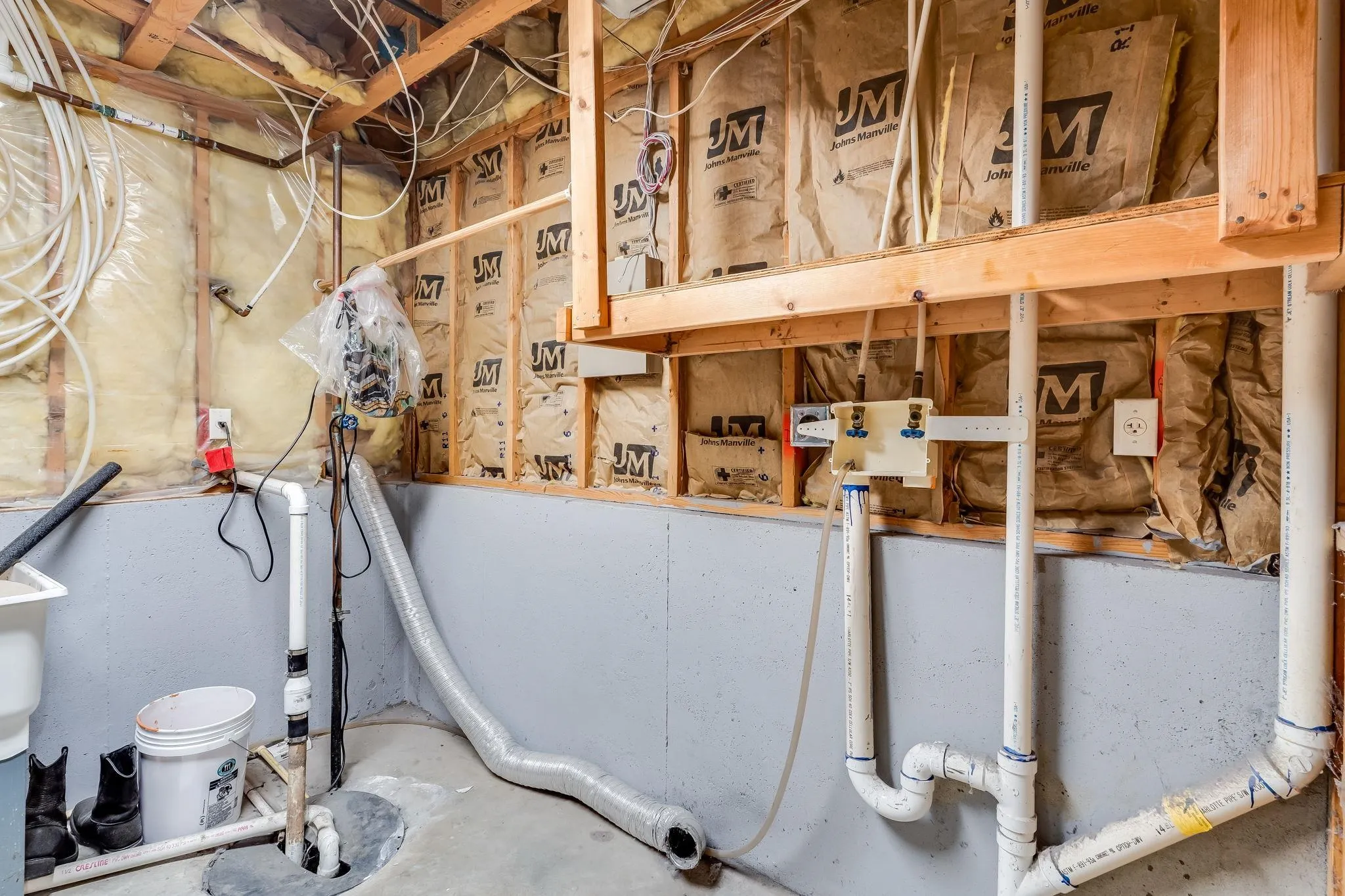 Wichita, Kansas 67209, United States, 4 Bedrooms Bedrooms, ,2 BathroomsBathrooms,Residential,Active,233934