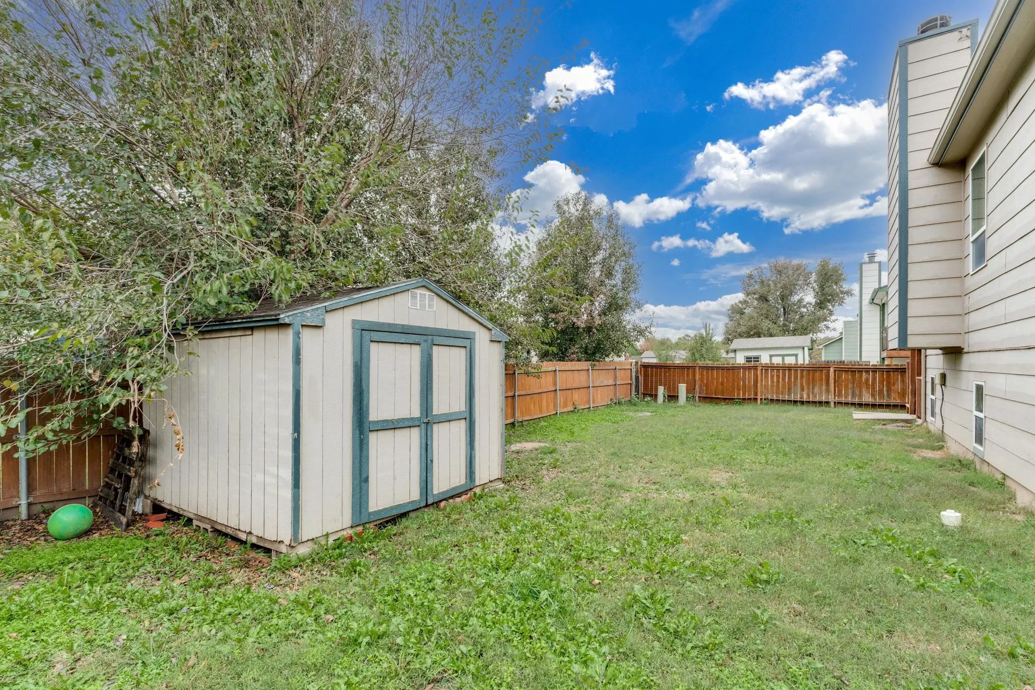 Wichita, Kansas 67209, United States, 4 Bedrooms Bedrooms, ,2 BathroomsBathrooms,Residential,Active,233934