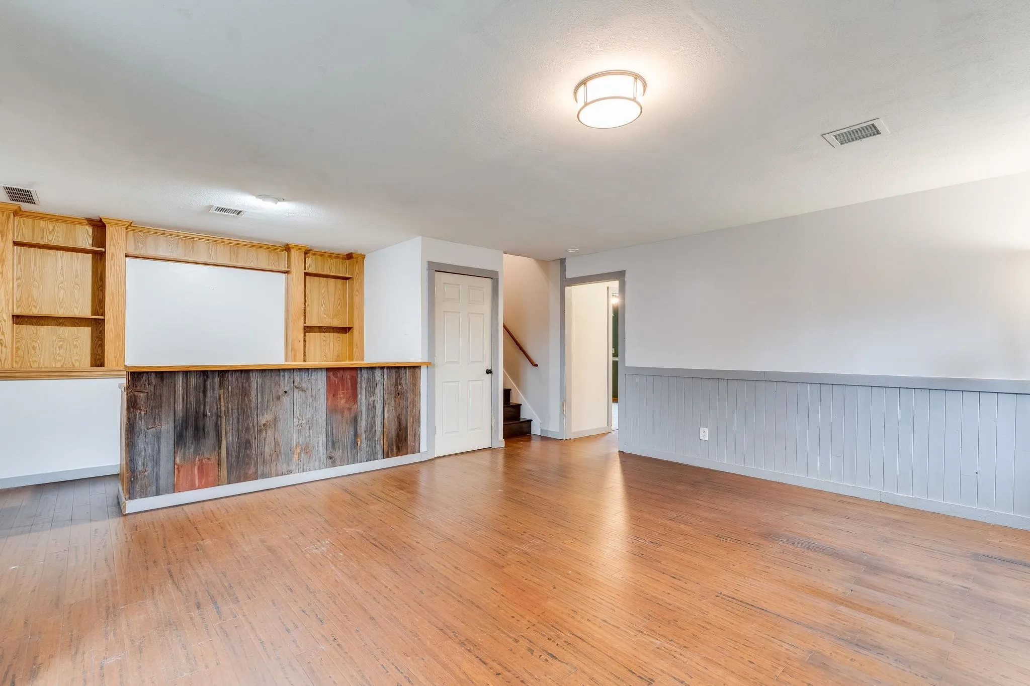 Wichita, Kansas 67209, United States, 4 Bedrooms Bedrooms, ,2 BathroomsBathrooms,Residential,Active,233934