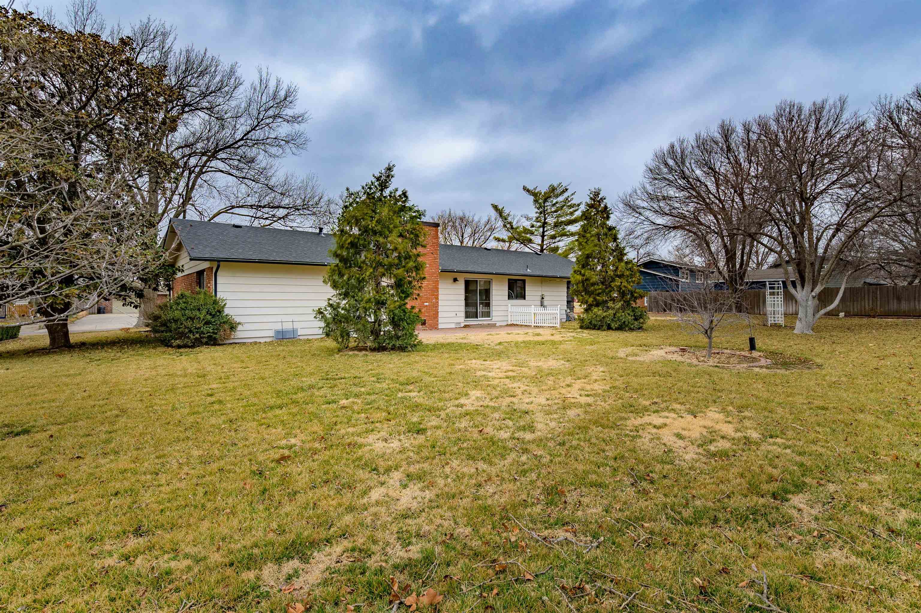 11208 Valley Hi Ct, Wichita, Kansas image 34