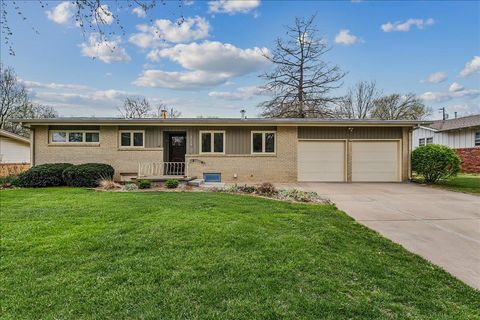 Homes For Sale - 9823 W 9th St N St<br/> Sedgwick County, Wichita, KS 67212