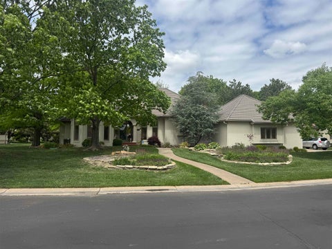 Homes For Sale - 47 E Via Verde St<br/> Wichita, KS 67230