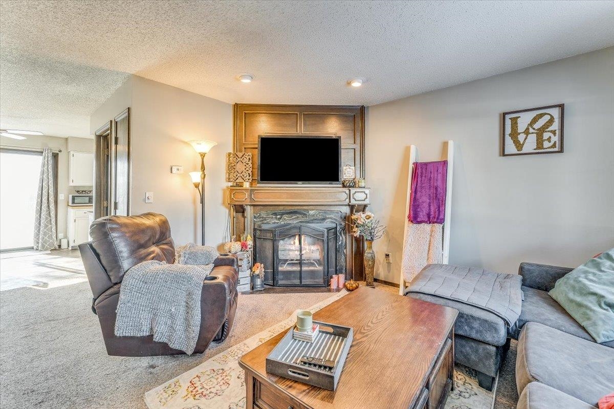 Derby, Kansas 67037, United States, 2 Bedrooms Bedrooms, ,2 BathroomsBathrooms,Residential,Pending,68432