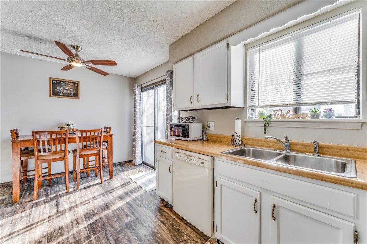 Derby, Kansas 67037, United States, 2 Bedrooms Bedrooms, ,2 BathroomsBathrooms,Residential,Pending,68432