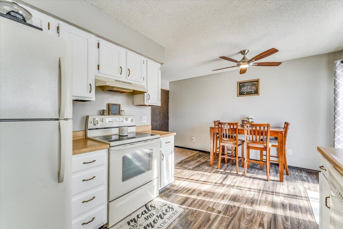 Derby, Kansas 67037, United States, 2 Bedrooms Bedrooms, ,2 BathroomsBathrooms,Residential,Pending,68432