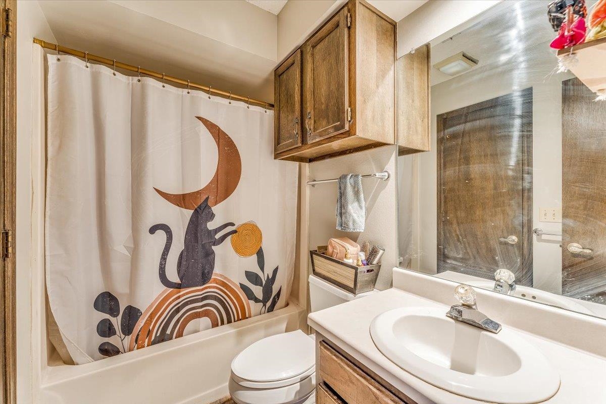 Derby, Kansas 67037, United States, 2 Bedrooms Bedrooms, ,2 BathroomsBathrooms,Residential,Pending,68432