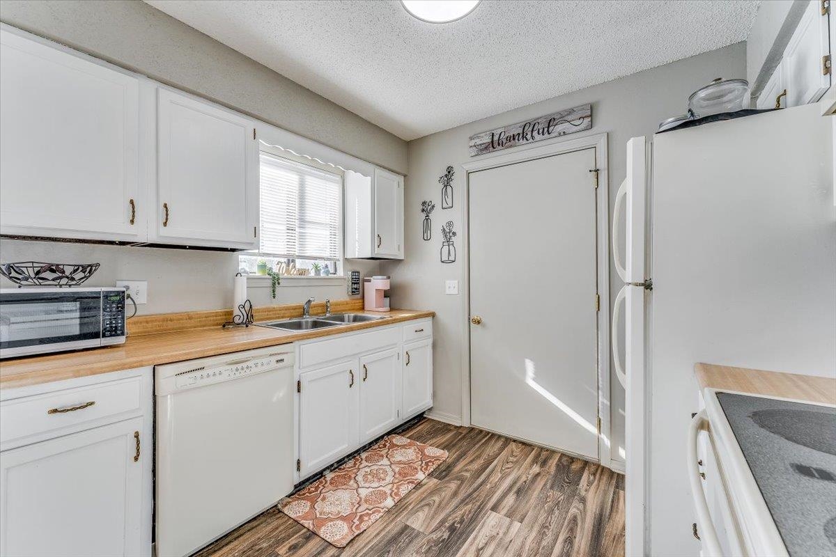 Derby, Kansas 67037, United States, 2 Bedrooms Bedrooms, ,2 BathroomsBathrooms,Residential,Pending,68432