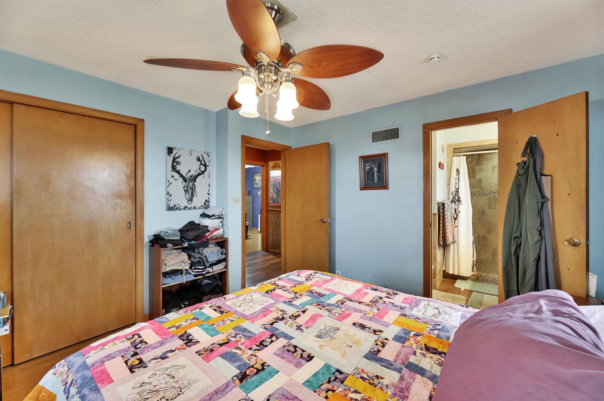 Valley Center, Kansas 67147, United States, 4 Bedrooms Bedrooms, ,3 BathroomsBathrooms,Residential,Pending,67286